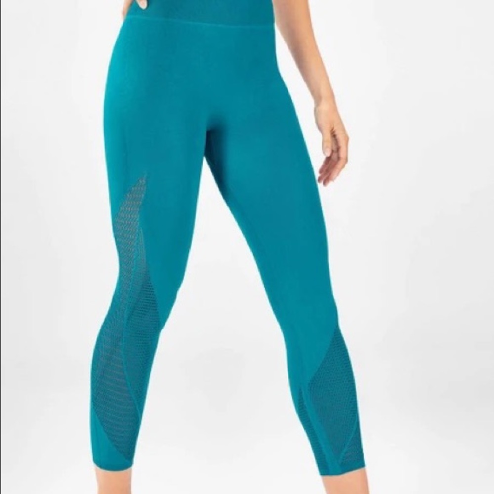NWOT turquoise high waisted leggings fabletics